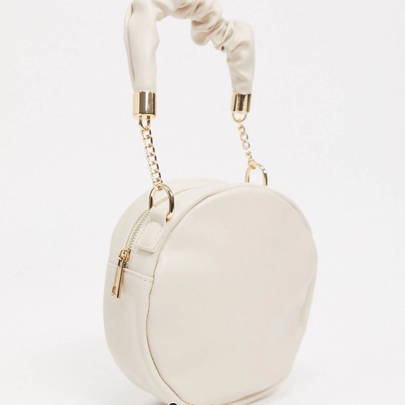 SNVX circle bag with scrunched style strap in cream - Picture 1 of 2